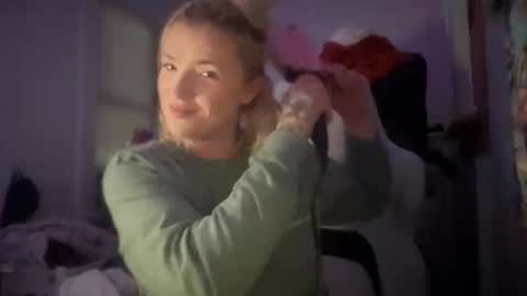 Hannah Montana online show from 11/14/25, 06:56