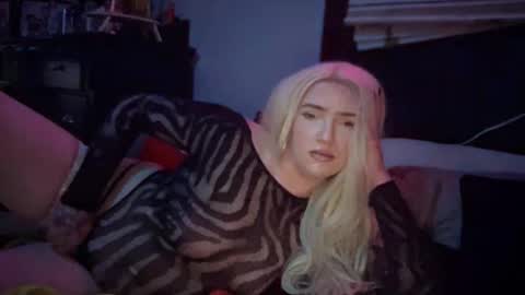 Hannah Montana online show from 04/12/26, 12:43