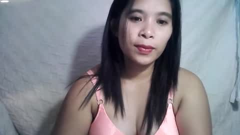 Snapshot of hotmompinay30 chatting on 04/14/26, 10:16 flor online show from 04/14/26, 10:16