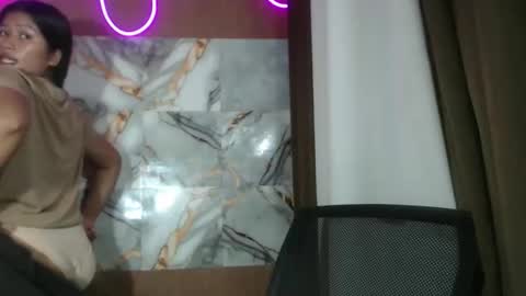 Snapshot of hotmorena_finger chatting on 05/15/26, 11:12 Analiza online show from 05/15/26, 11:12
