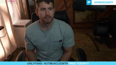 Snapshot of hotmuscles6t9 chatting on 05/08/26, 02:22 hotmuscles6t9 online show from 05/08/26, 02:22
