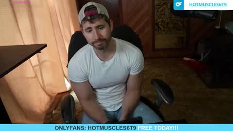 Snapshot of hotmuscles6t9 chatting on 05/27/26, 02:25 hotmuscles6t9 online show from 05/27/26, 02:25