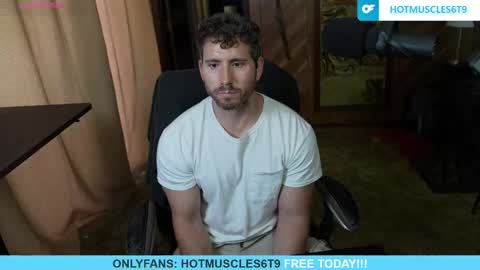 Snapshot of hotmuscles6t9 chatting on 05/31/26, 07:04 hotmuscles6t9 online show from 05/31/26, 07:04
