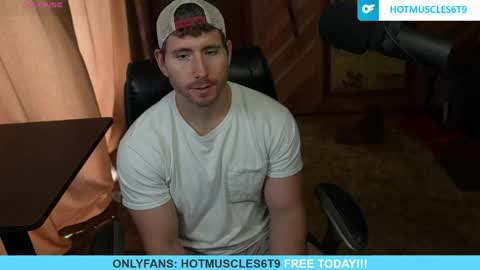 Snapshot of hotmuscles6t9 chatting on 06/04/26, 02:34 hotmuscles6t9 online show from 06/04/26, 02:34