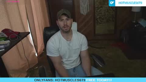 Snapshot of hotmuscles6t9 chatting on 06/11/26, 02:59 hotmuscles6t9 online show from 06/11/26, 02:59