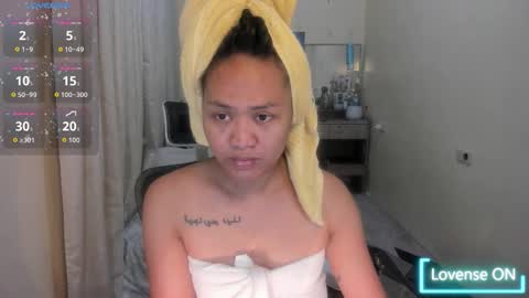 Snapshot of hotnasty_madisson chatting on 11/18/25, 12:09 Madi online show from 11/18/25, 12:09