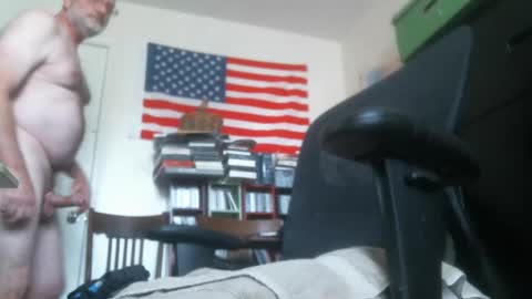 Snapshot of hotnawlhere chatting on 10/26/25, 01:50 Carl Not really online show from 10/26/25, 01:50