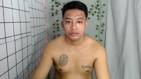 Snapshot of hotnielkhalifa chatting on 09/18/25, 11:40 neilkhalifa online show from 09/18/25, 11:40