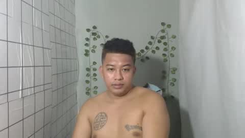 Snapshot of hotnielkhalifa chatting on 11/19/25, 02:22 neilkhalifa online show from 11/19/25, 02:22