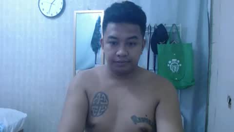 Snapshot of hotnielkhalifa chatting on 04/04/26, 05:32 neilkhalifa online show from 04/04/26, 05:32