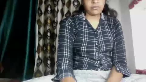 lola online show from 01/10/25, 12:26