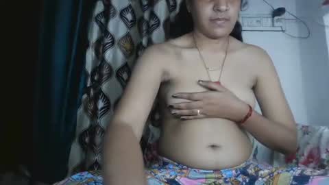 Snapshot of hotnsweetindian chatting on 02/01/26, 01:31 lola online show from 02/01/26, 01:31