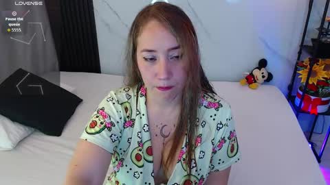 Sussy Bloom  online show from 09/28/25, 03:01