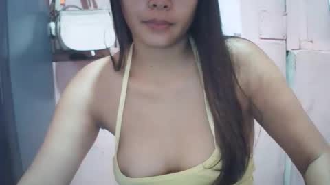 Snapshot of hotpink4u04 chatting on 10/29/25, 09:27 hotpink4u04 online show from 10/29/25, 09:27