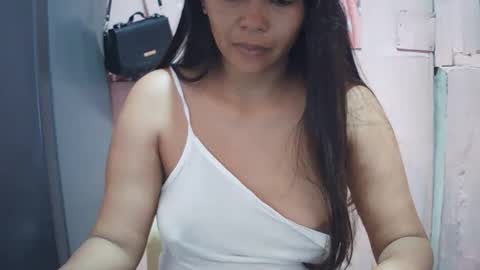 Snapshot of hotpink4u04 chatting on 01/16/26, 10:36 hotpink4u04 online show from 01/16/26, 10:36