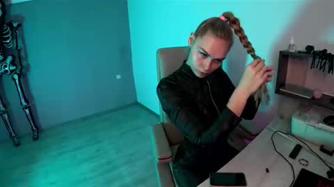 hotprincess2hot online show from 11/11/25, 11:10