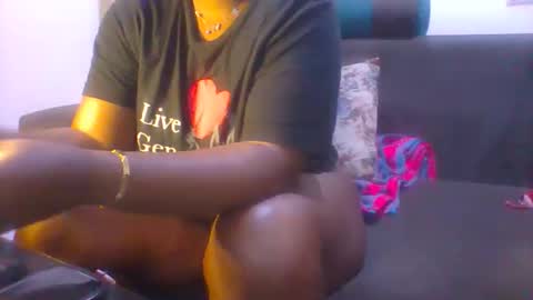 hotrinnah online show from 10/26/25, 08:26