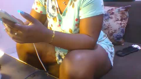 hotrinnah online show from 10/29/25, 09:55