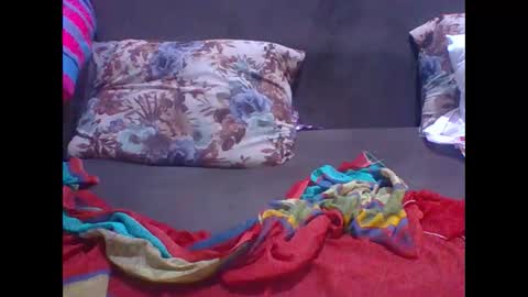 hotrinnah online show from 12/17/25, 04:57