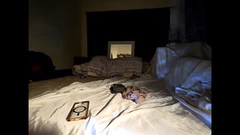 hotrox6942 online show from 10/23/25, 08:24