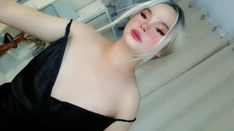 Snapshot of hotsiren101 chatting on 06/17/26, 03:46 hotsiren101 online show from 06/17/26, 03:46