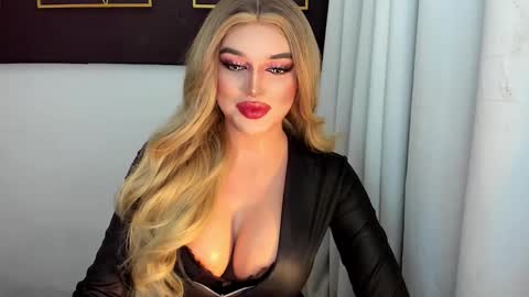 Snapshot of hotstellacumxxx chatting on 02/28/26, 06:42 STELLA online show from 02/28/26, 06:42