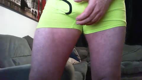 Snapshot of hotstrip22 chatting on 11/28/25, 02:53 Mark online show from 11/28/25, 02:53