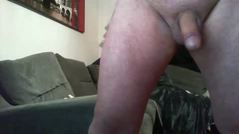 Snapshot of hotstrip22 chatting on 01/05/26, 05:27 Mark online show from 01/05/26, 05:27