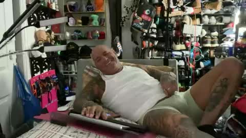 hotstuff775616 online show from 06/22/26, 03:58