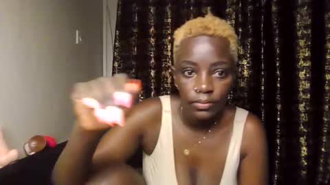 Snapshot of hott_amalia chatting on 02/02/26, 02:43 Amalia online show from 02/02/26, 02:43