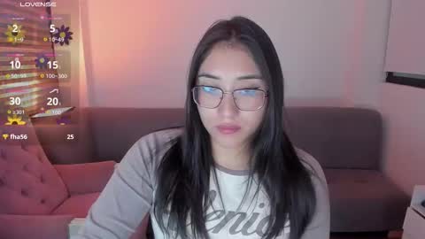 Snapshot of hottbee3645 chatting on 02/05/26, 10:14 hottbee3645 online show from 02/05/26, 10:14