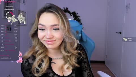 Snapshot of hottease_pvt chatting on 12/14/24, 11:18 hello Im Eva online show from 12/14/24, 11:18