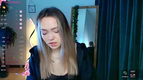 Snapshot of hottease_pvt chatting on 12/22/24, 08:38 hello Im Eva online show from 12/22/24, 08:38