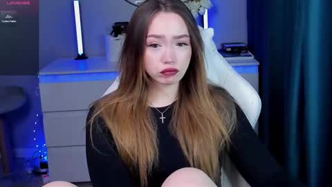 Snapshot of hottease_pvt chatting on 11/04/25, 09:52 hello Im Eva online show from 11/04/25, 09:52