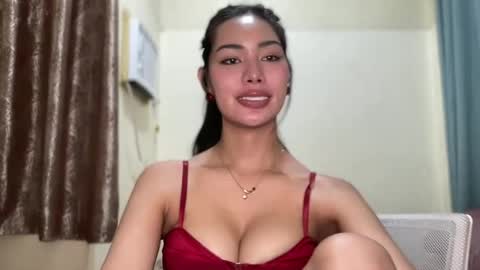 Snapshot of hottest_katarinaxxx chatting on 06/14/26, 06:54 katarina online show from 06/14/26, 06:54