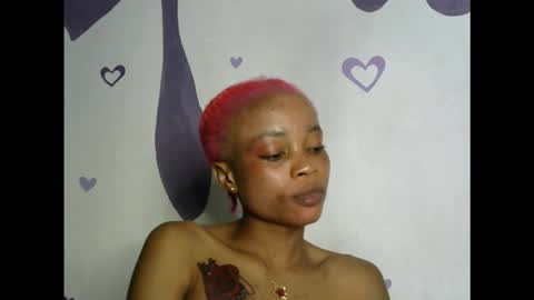 Snapshot of hottie_baddie14 chatting on 10/31/25, 12:22 hottie baddie14 online show from 10/31/25, 12:22