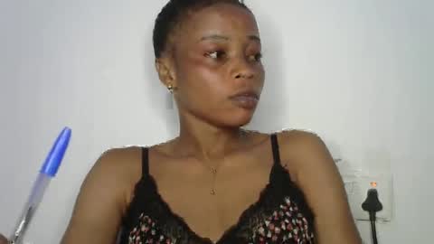 Snapshot of hottie_baddie14 chatting on 04/15/26, 10:43 hottie baddie14 online show from 04/15/26, 10:43