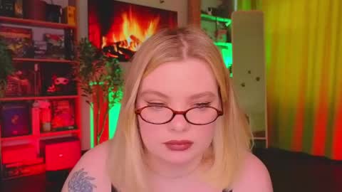 Snapshot of hottie_jane chatting on 05/08/26, 02:55 Jane online show from 05/08/26, 02:55