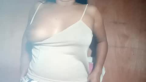 Snapshot of hottie_mama2022 chatting on 12/29/24, 10:14 Lyn online show from 12/29/24, 10:14