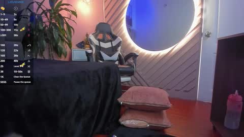 Snapshot of hottie_mine_ chatting on 02/09/25, 07:30 2pm - 9pm GMT-5 online show from 02/09/25, 07:30