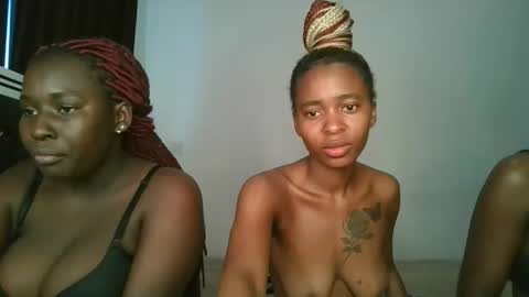 hottie_mistie online show from 05/19/26, 06:31