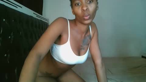 hottie_mistie online show from 05/19/26, 06:36