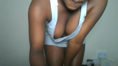 Snapshot of hottie_vera chatting on 06/16/26, 07:16 vera online show from 06/16/26, 07:16