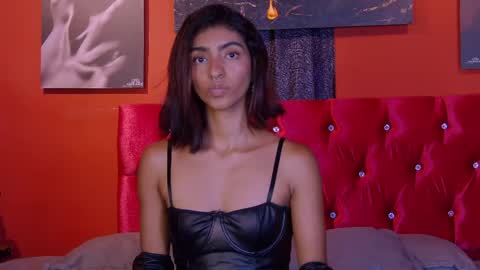 Snapshot of hottie_veronica chatting on 04/17/26, 08:01 Veronica independent model online show from 04/17/26, 08:01