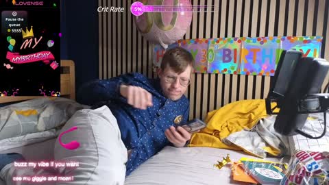 Snapshot of hottiebb95 chatting on 02/02/25, 12:51 Roberts stones online show from 02/02/25, 12:51