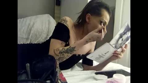 Snapshot of hottiefrmhell97 chatting on 03/02/26, 05:52 Lucky online show from 03/02/26, 05:52