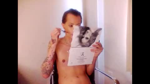 Snapshot of hottiefrmhell97 chatting on 05/08/26, 10:48 Lucky online show from 05/08/26, 10:48