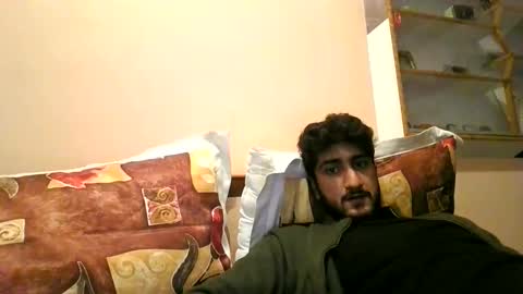 hottieguy7 online show from 11/19/25, 10:48