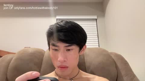hottiewithabody101 online show from 06/09/26, 01:23