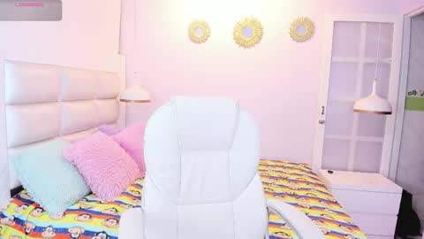 hottiie_guy online show from 10/30/25, 12:17